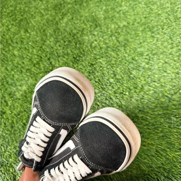 Vans Old Skool Black White Low Top Skate Shoes Suede Canvas Women’s 9 - Picture 4 of 8